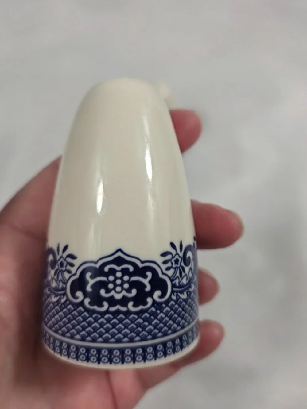 Churchill Willow Blue Salt & Pepper Shaker Set 1/5 Holes Georgian Shape England